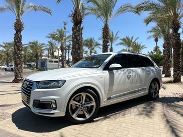 אאודי Q7