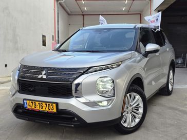 מיצובישי אאוטלנדר