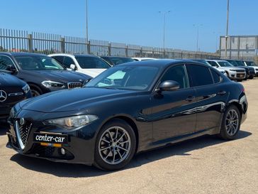 אלפא רומיאו ג'וליה