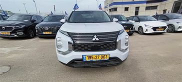 מיצובישי אאוטלנדר