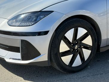 יונדאי איוניק