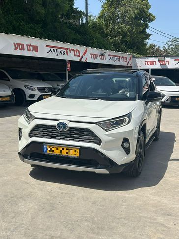 טויוטה RAV4