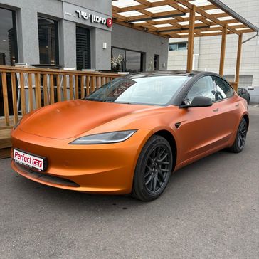 טסלה MODEL 3