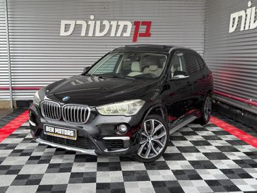 ב מ וו X1