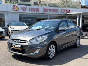 יונדאי I25