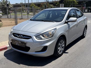 יונדאי I25