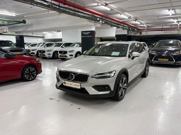וולבו V60 CROSS COUNTRY