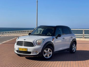 מיני קאנטרימן