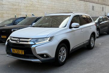 מיצובישי אאוטלנדר