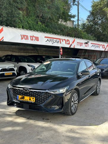 צ'רי ARRIZO 8 PHEV