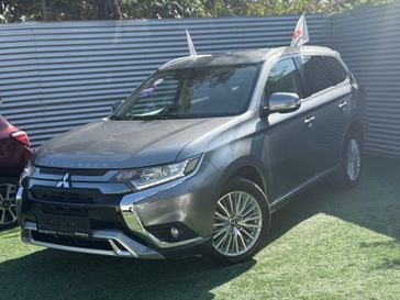 מיצובישי אאוטלנדר