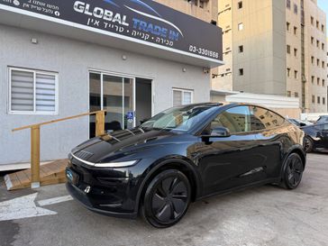 טסלה MODEL Y
