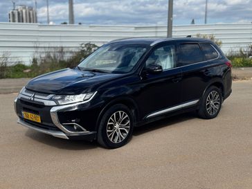 מיצובישי אאוטלנדר