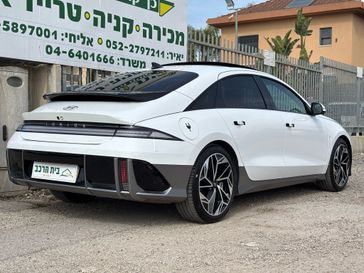 יונדאי איוניק