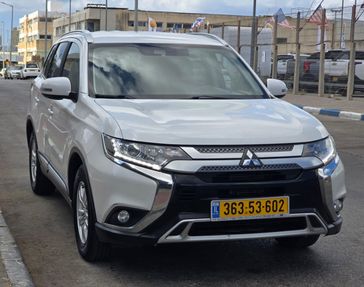 מיצובישי אאוטלנדר