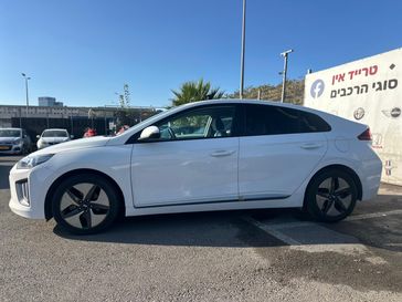 יונדאי איוניק