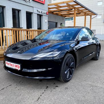 טסלה MODEL 3
