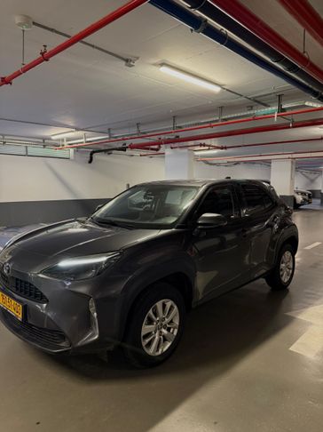 טויוטה יאריס קרוס