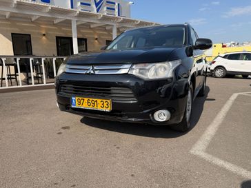 מיצובישי אאוטלנדר