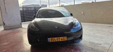 טסלה MODEL 3