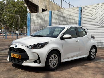 טויוטה יאריס