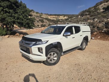 מיצובישי L-200