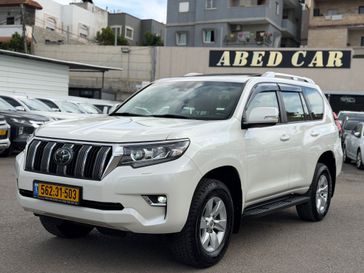 טויוטה לנד קרוזר