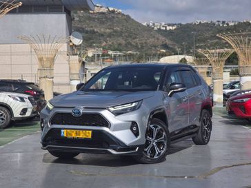 טויוטה RAV4