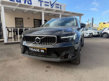 וולבו XC40