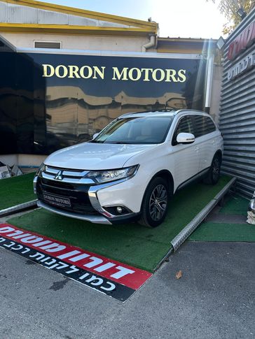 מיצובישי אאוטלנדר