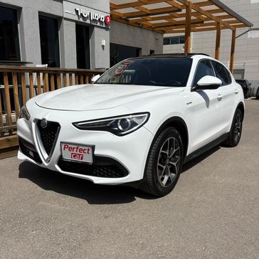 אלפא רומיאו סטלביו