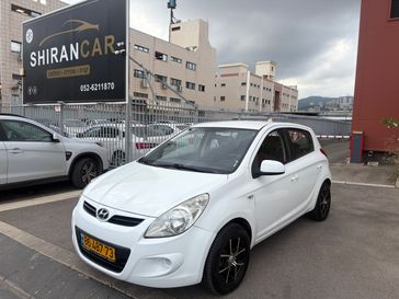 יונדאי I20