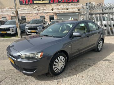 מיצובישי לנסר