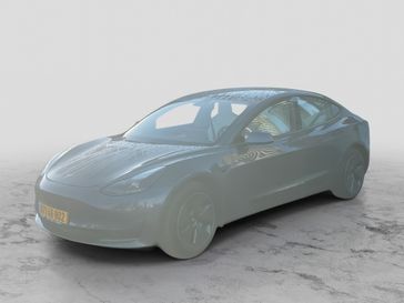 טסלה MODEL 3