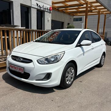 יונדאי I25