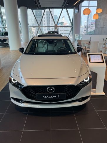מזדה 3