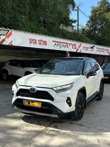 טויוטה RAV4