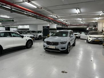 וולבו XC40