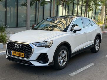 אאודי Q3