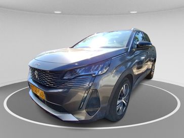 פיג'ו 3008