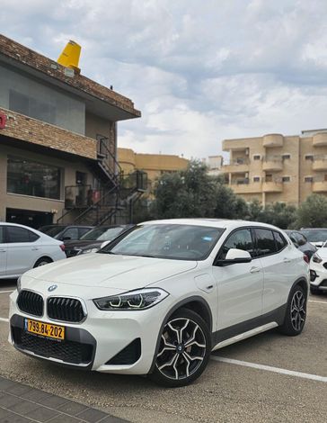 ב מ וו X2 25E XDRIVE