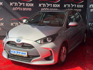 טויוטה יאריס