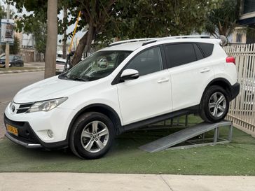 טויוטה RAV4