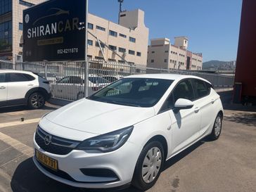 אופל אסטרה