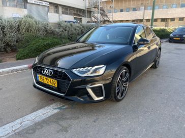אאודי A4