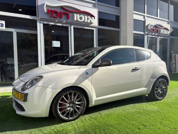 אלפא רומיאו מיטו