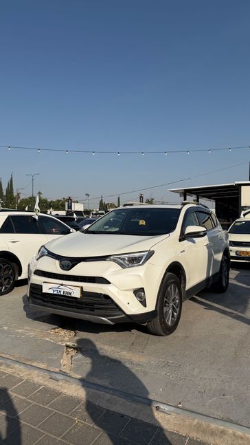 טויוטה RAV4