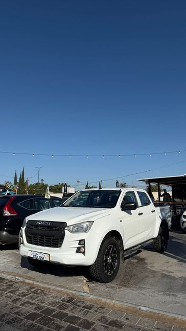 איסוזו D-Max