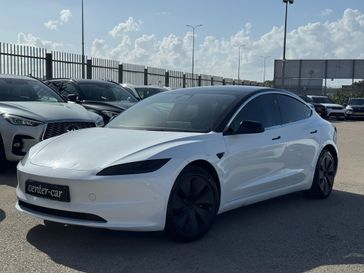 טסלה MODEL 3