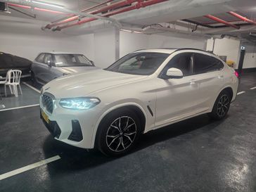 ב מ וו X4